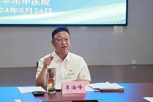 前拜仁总监：艾贝尔需纠正拜仁近年的转会问题，寻找新帅也很紧迫